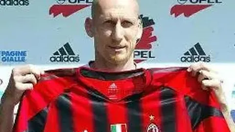 揭秘传奇：阿尔特塔揭秘小罗，天赋横溢的他如何重塑足球视野